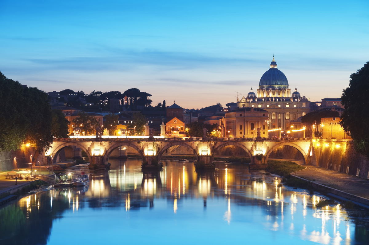 romeguide-vatican-at-night